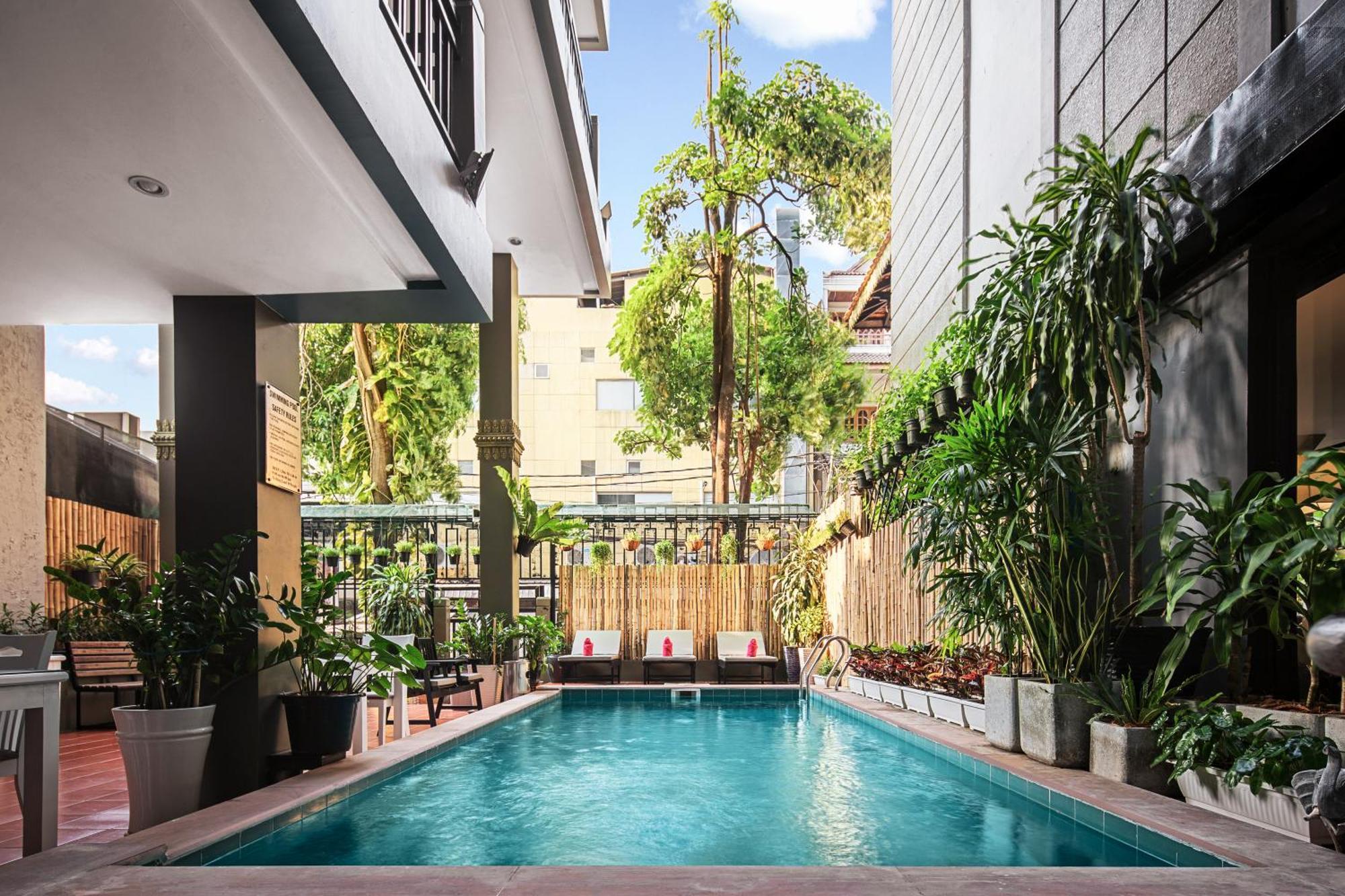 Apsor Palace Hotel Phnom Penh Esterno foto