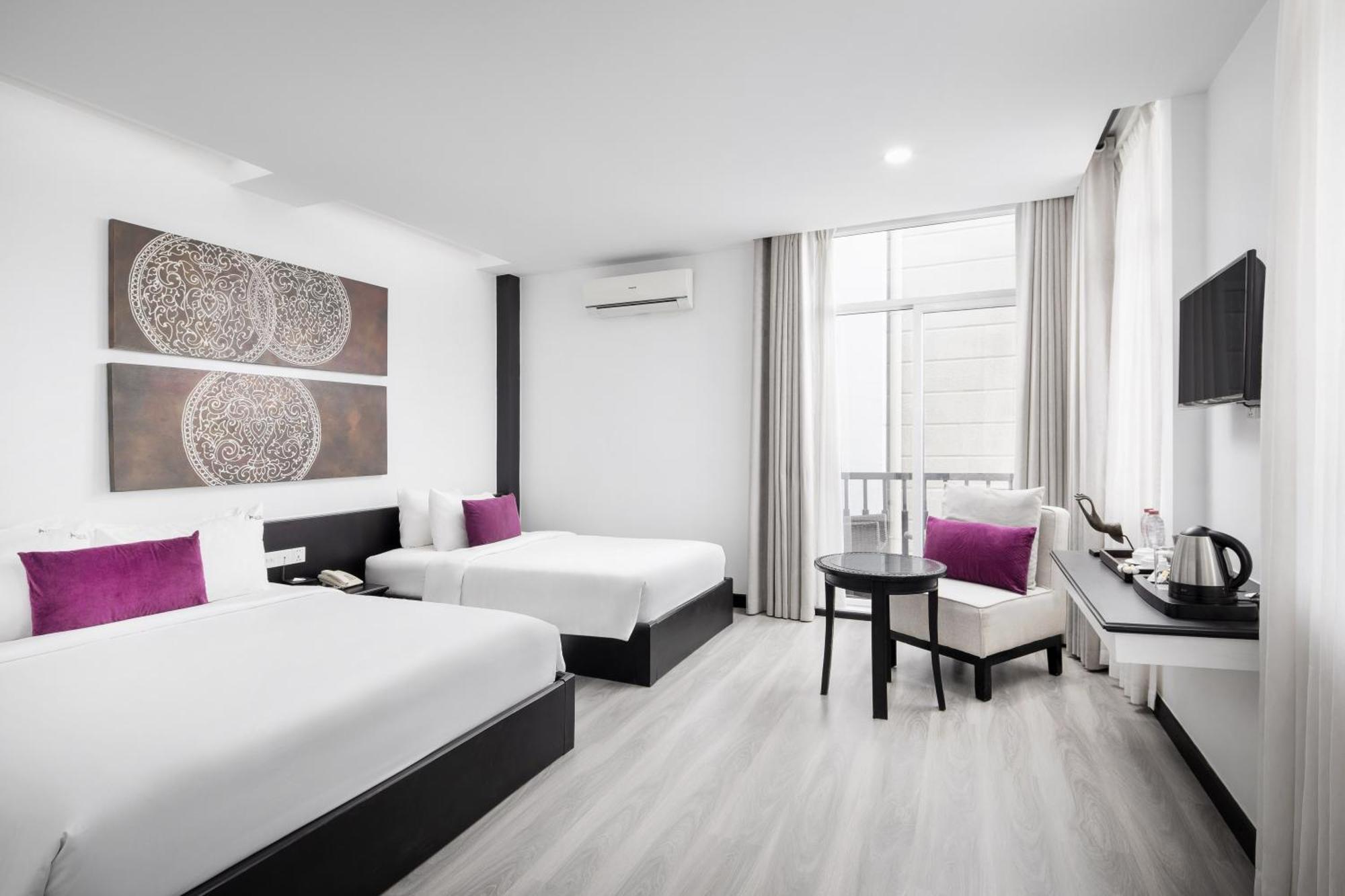 Apsor Palace Hotel Phnom Penh Esterno foto