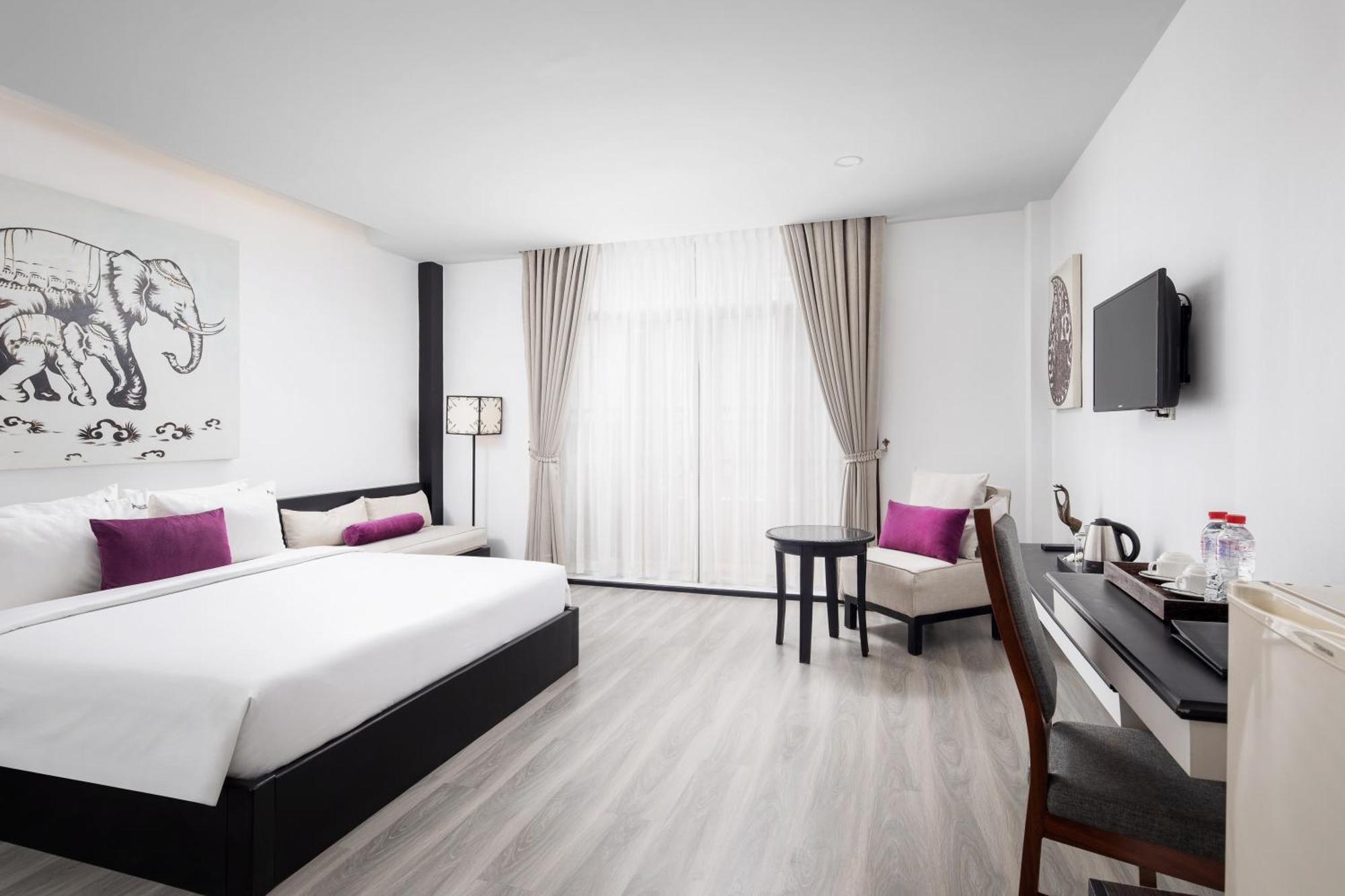 Apsor Palace Hotel Phnom Penh Esterno foto