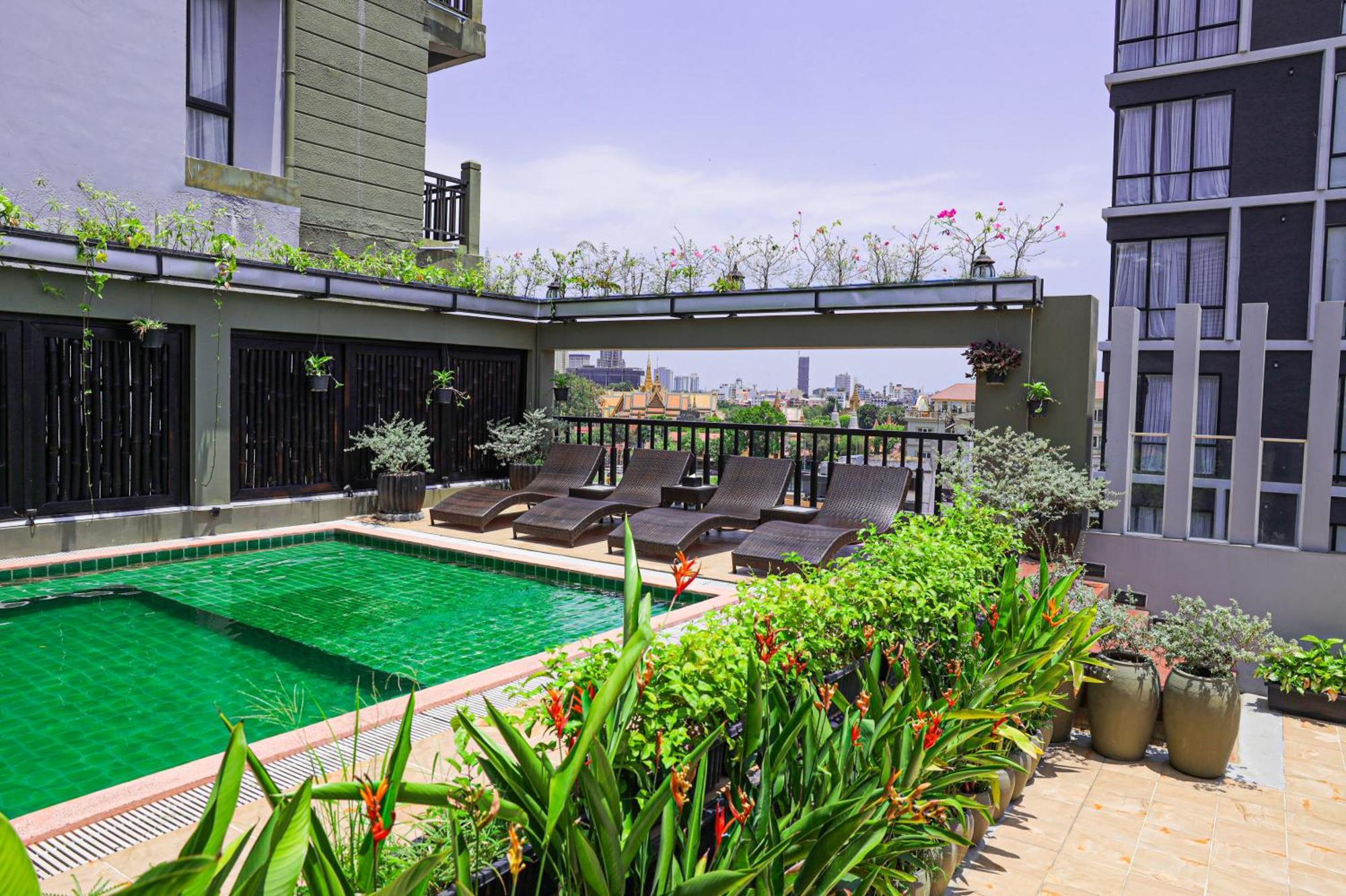 Apsor Palace Hotel Phnom Penh Esterno foto